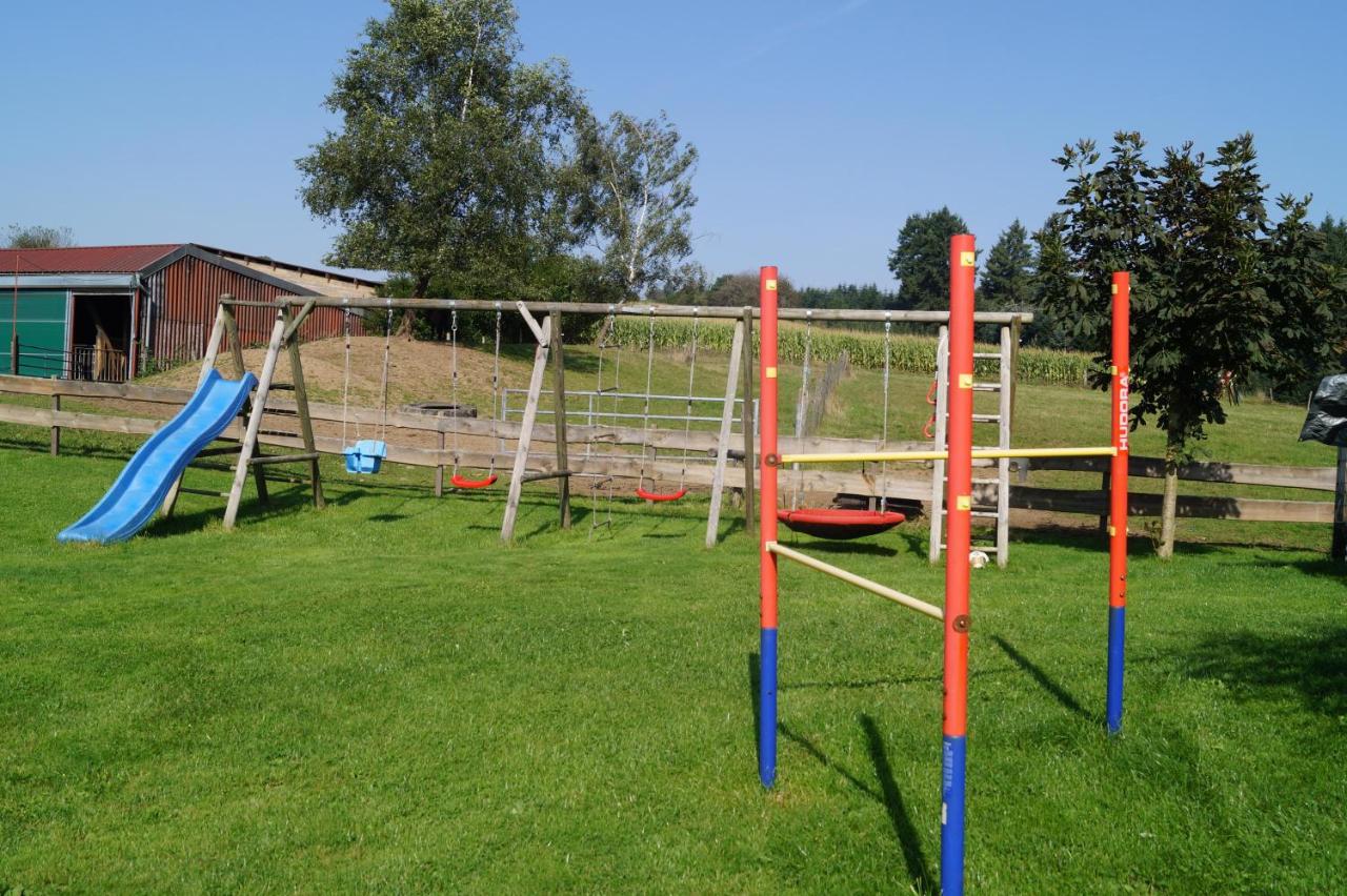 Ferienwohnung Hof Lamberty - B&B Niederprüm