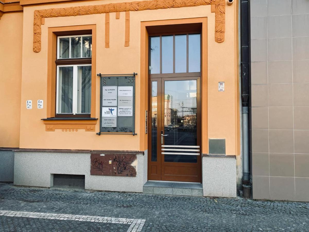 Kompletně vybavené studio u divadla - Wi-Fi zdarma - #HomeVibes51 - B&B Pardubice