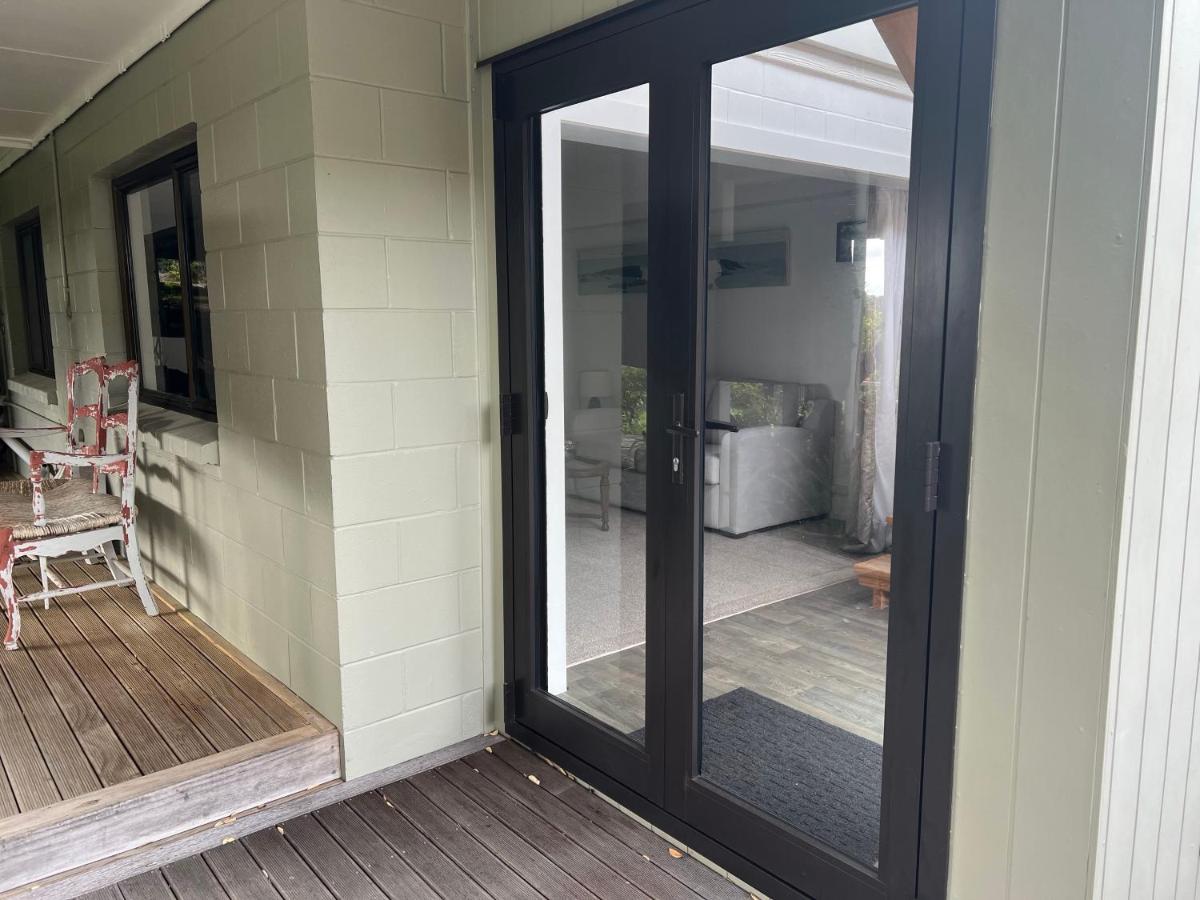 Sleep with the Kiwis in Doves Bay - B&B