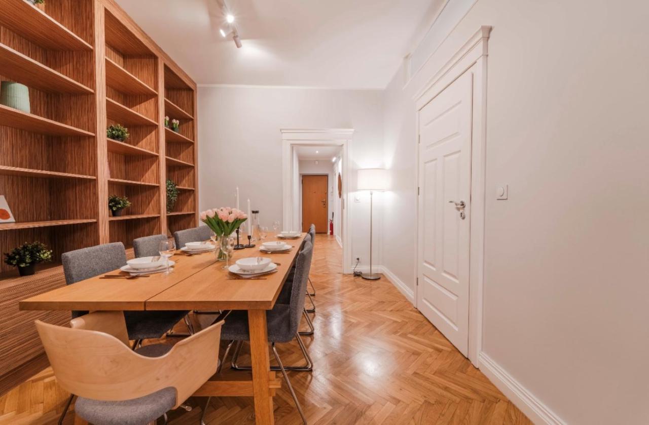Big Apartment Wroclaw - Center - 4 Rooms - 6 Beds - 2 Balcony - 12 people - 100m2 - Chambres d'hôtes Wrocław