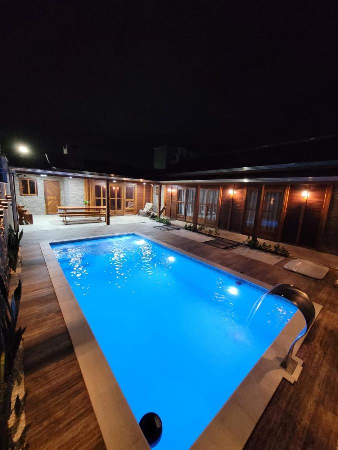 Casa de praia Picarras e Beto carrero - B&B