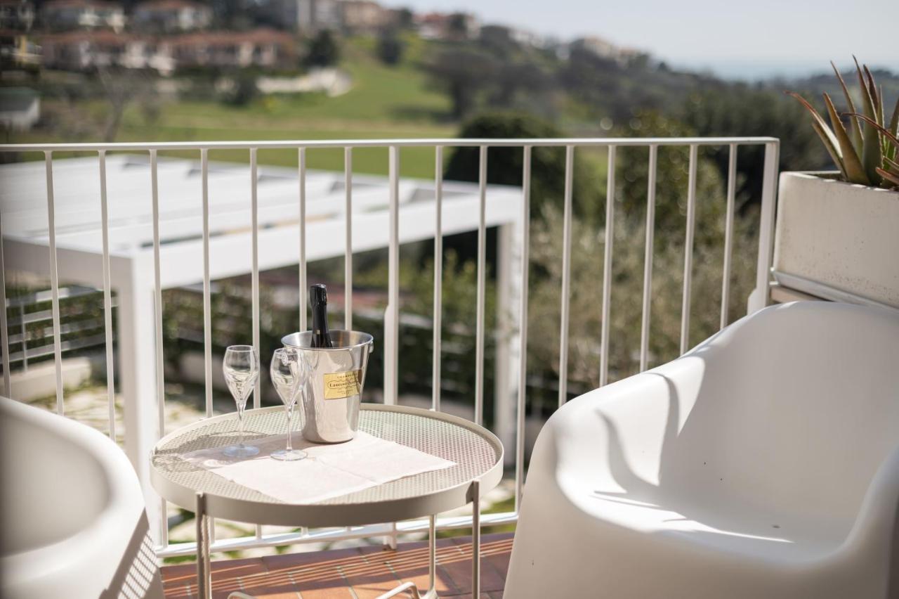 Tweepersoonskamer met Terras