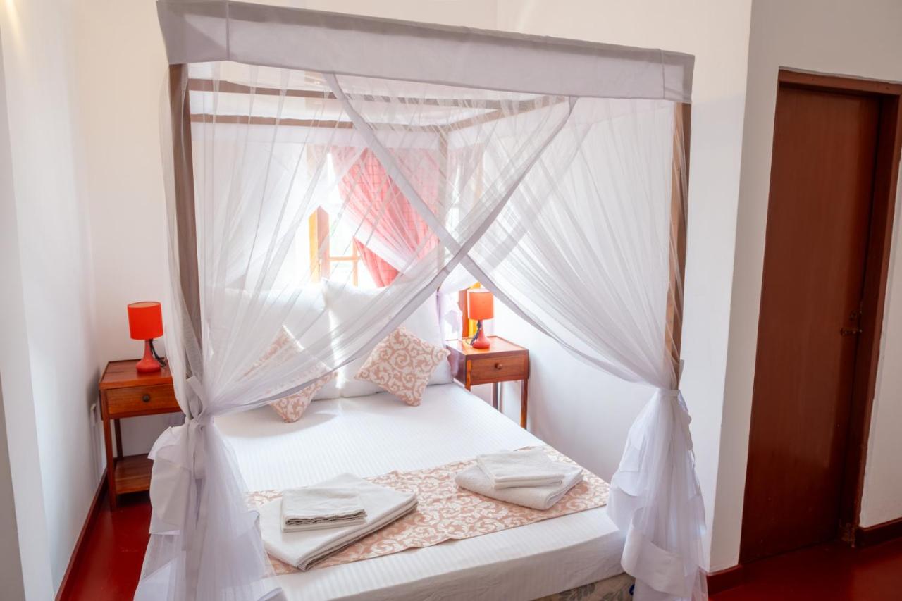 Deluxe Double Room (2 Adults + 1 Child)