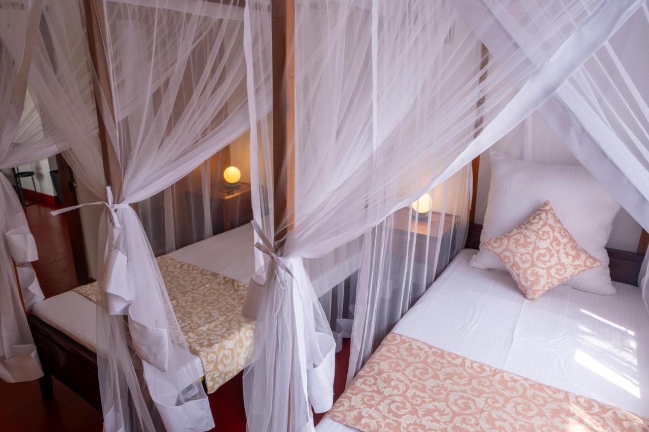 Twin Room with Shared Bathroom
