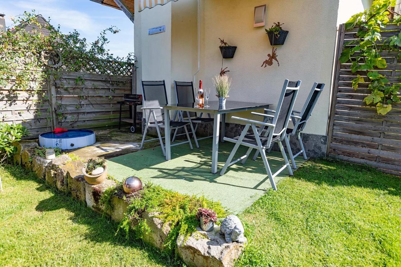 Am Feldrain - Urlaub mit Hund im Weserbergland - Bed and Breakfast