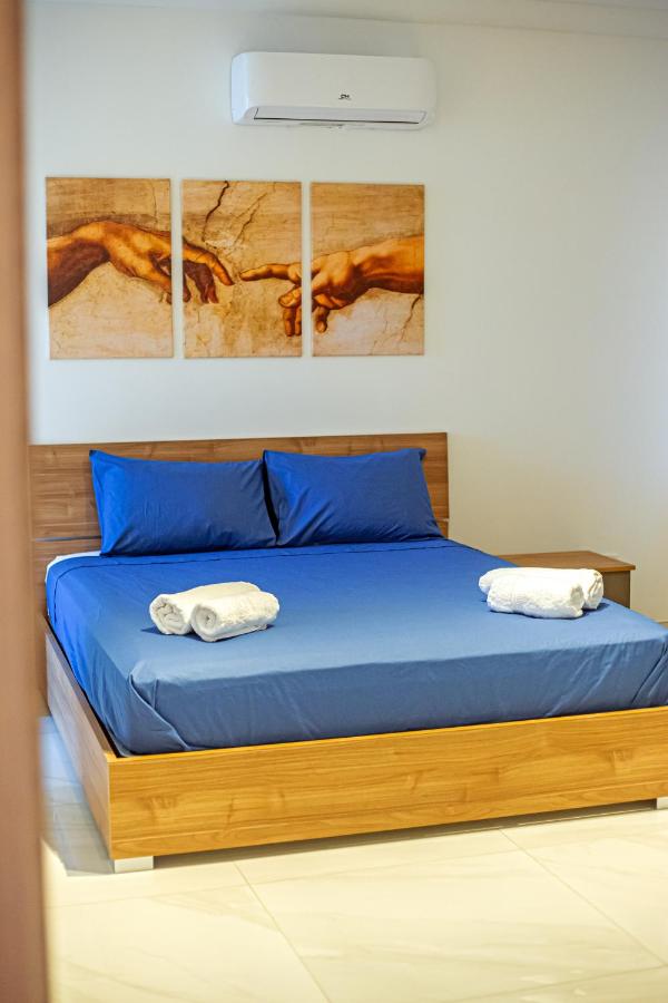 Qawra Two bedroom new apartment - B&B