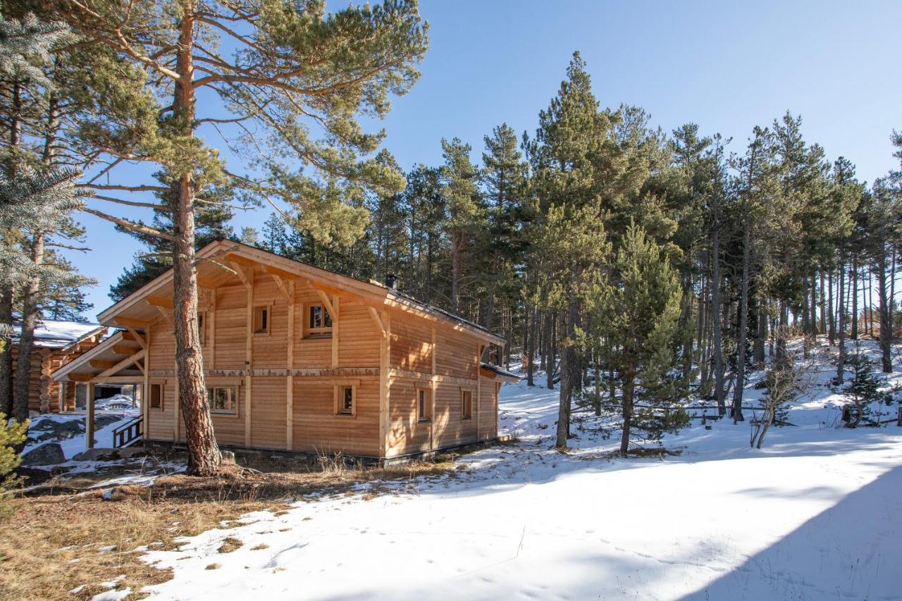 Les Flocons Dorés - Chalet sur le chemin des pistes - B&B Formiguères
