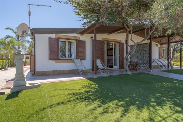 Deluxe Two-Bedroom Apartment with Garden View