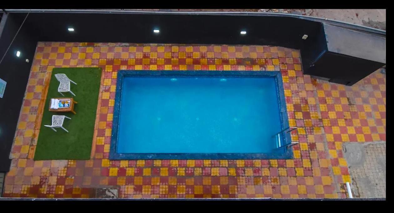 EMPYREAN STAY 3BHK BLACK PANTHER VILLAll AC II PVT POOL II LUXURY ll - Ferienwohnung