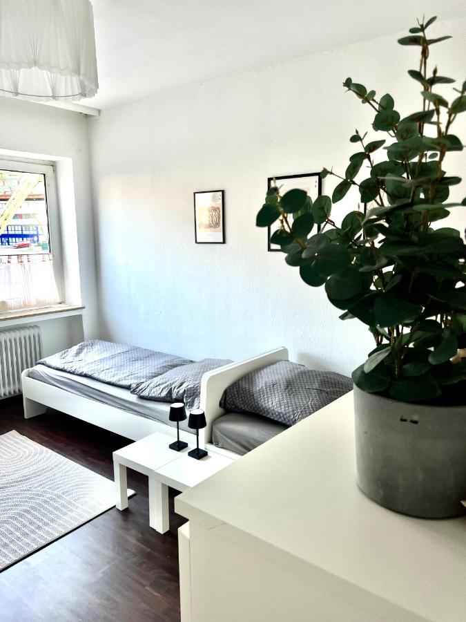City Apartment 5 min A46 - Parkplatz,Wifi,Netflix,Self check-in - B&B