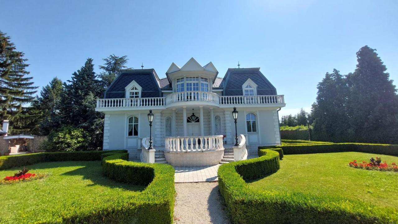 Castle Garden - Ferienwohnung Szombathely