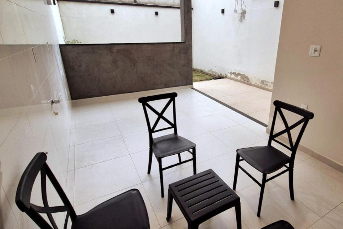 Sobrado à 400 metros do Santuário Frei Galvão - Ferienwohnung