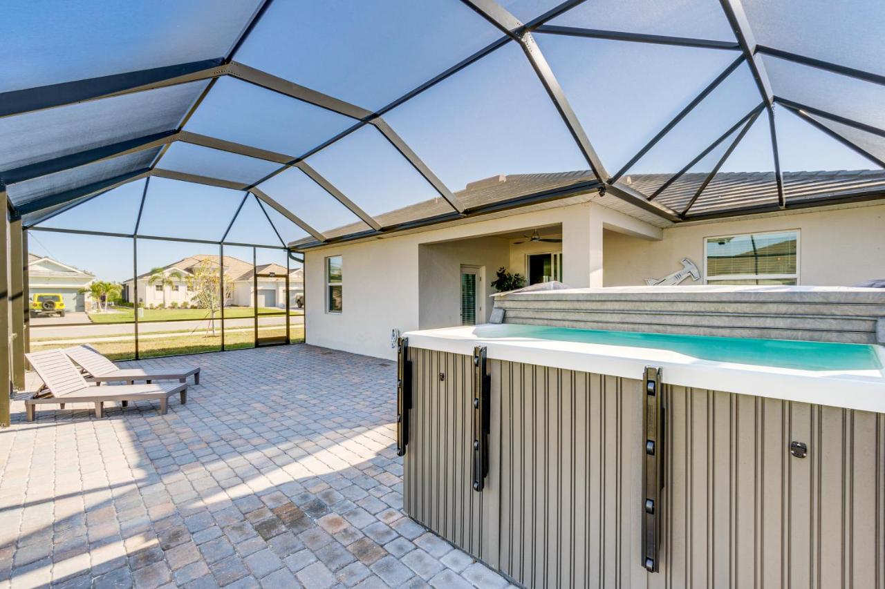 Pet-Friendly Port Charlotte Home with Pond Views! - B&B Port Charlotte