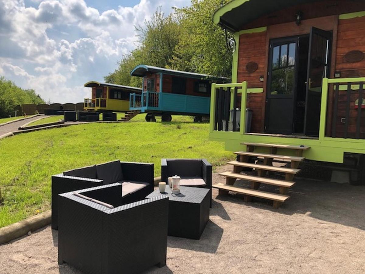 le domaine des drôles de dames - B&B Buding