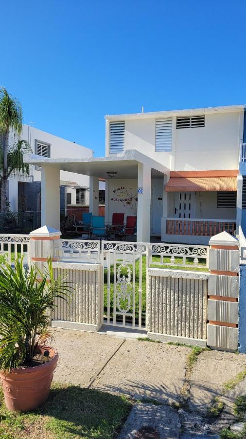 Koral de Alejandro Beach House- 3 Bedrooms House - Chambres d’hôtes Rincón