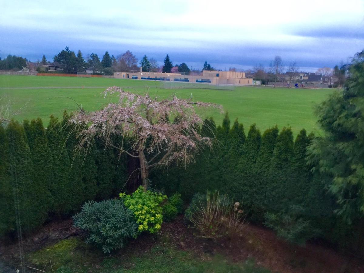 Vancouver Luxury Homestay - B&B Richmond