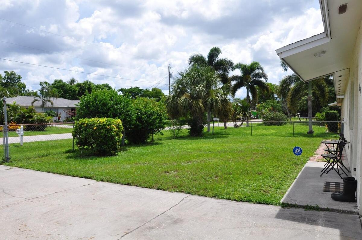 Contemporary 2 Bedroom Home Near 5th Ave & Mercato - B&B