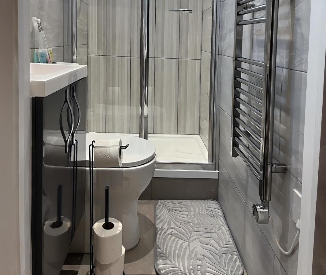 Studio Apartment with Queen Bed