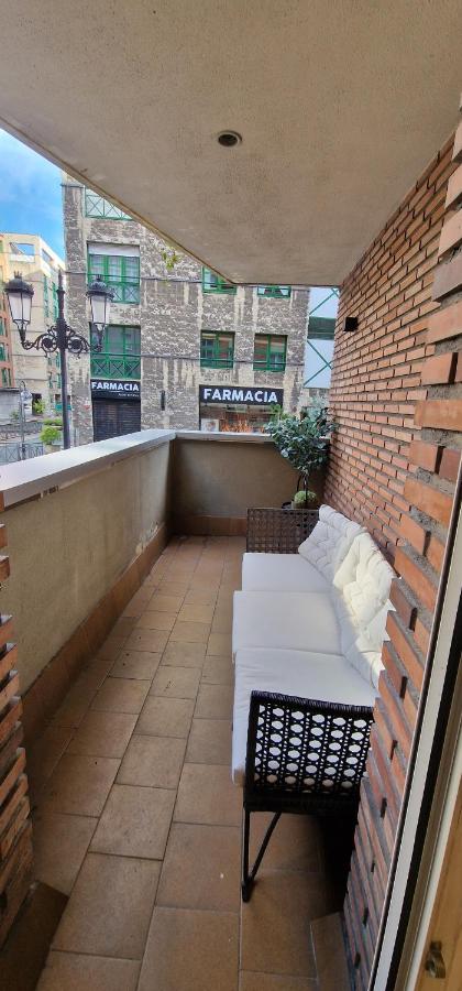 Aloja Oviedo - Con 5 Hab - 3 baños - Wifi - 10 pax - VUT-7363-AS - B&B Oviedo