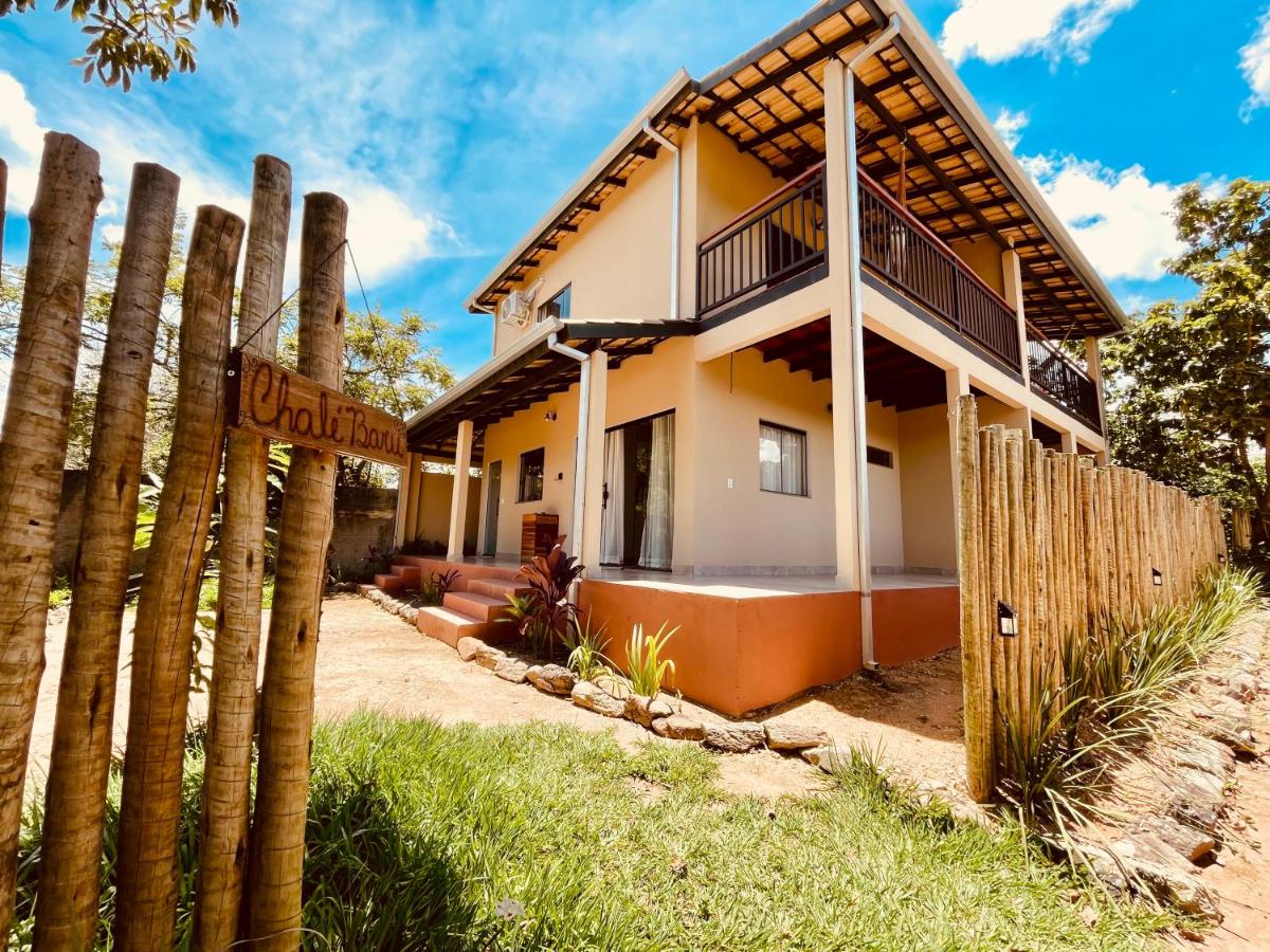 Loft Baru, Romântico e amplo, com ar cond conforto e natureza - 4min do centro - B&B