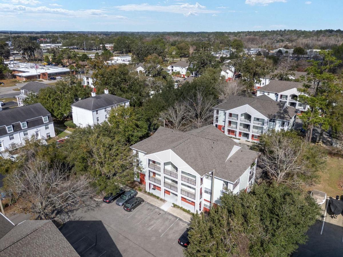 Cozy UF Condo - Near Shands UF VA on Archer Road ! - Chambres d'hôtes Gainesville