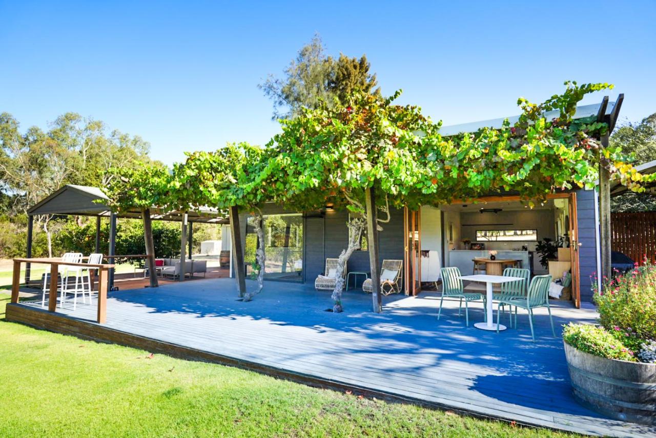 Alluca Villa McLaren Vale Vineyard Escape - Bed and Breakfast