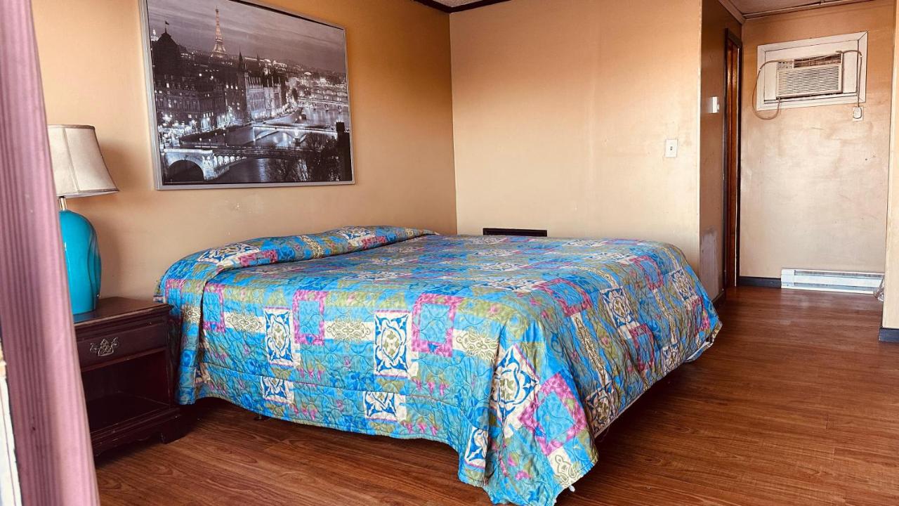 King Bed Non-Smoking
