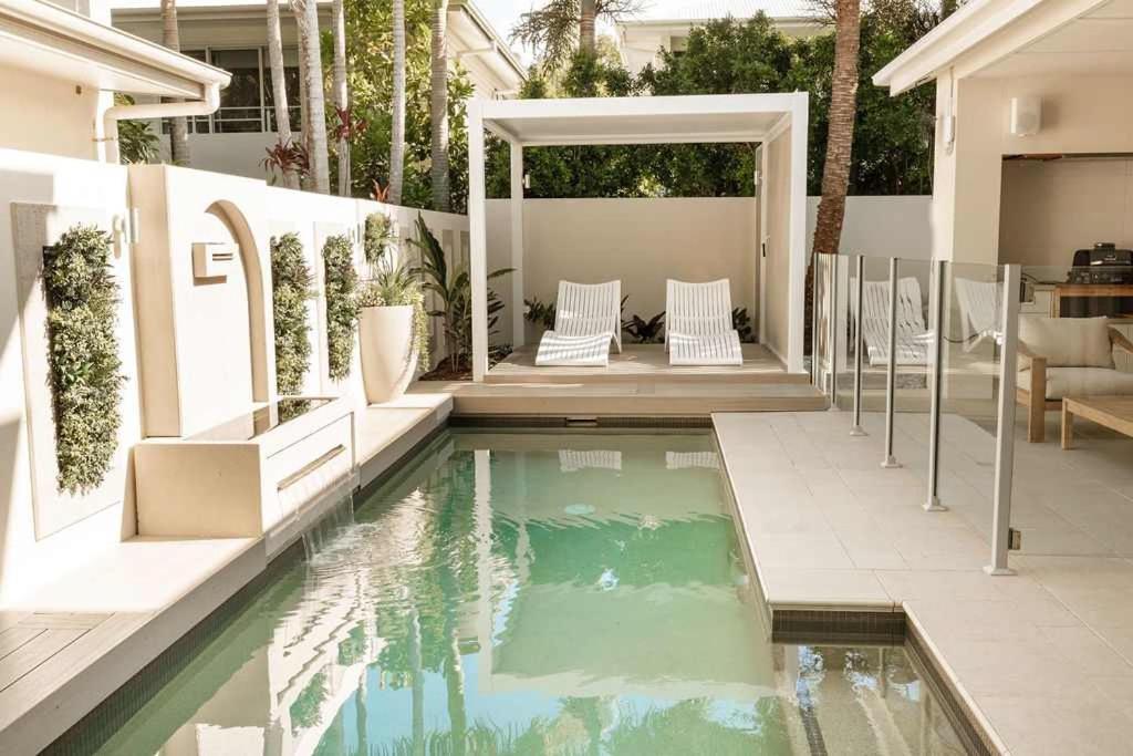 Whitehaven - 100m to Beach, Private Pool - B&B Yaroomba