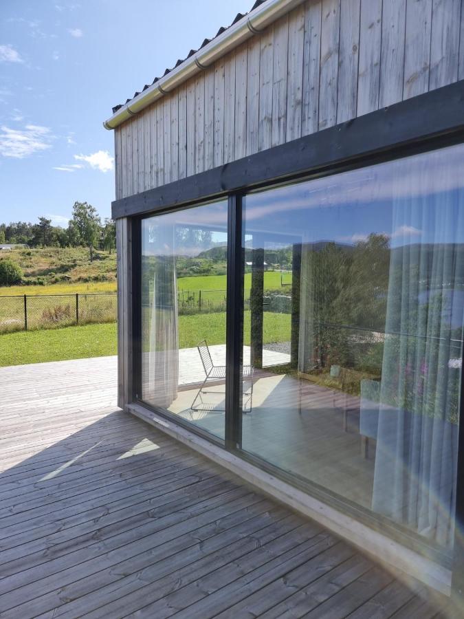 Seaside Holiday Home - B&B Hjelmeland