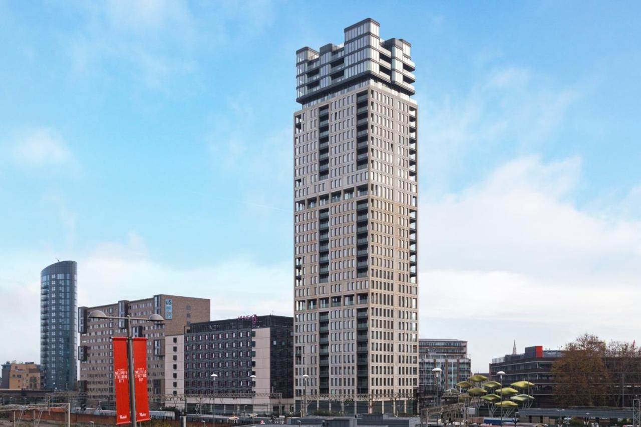 Station 1 Minute, Gym , Smart TV , 1 Min to Westfield Centre - B&B