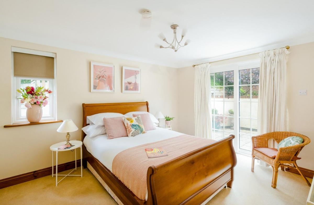 Rural Pet Friendly Apartment Near Salisbury - Chambres d’hôtes Winterbourne Dauntsey