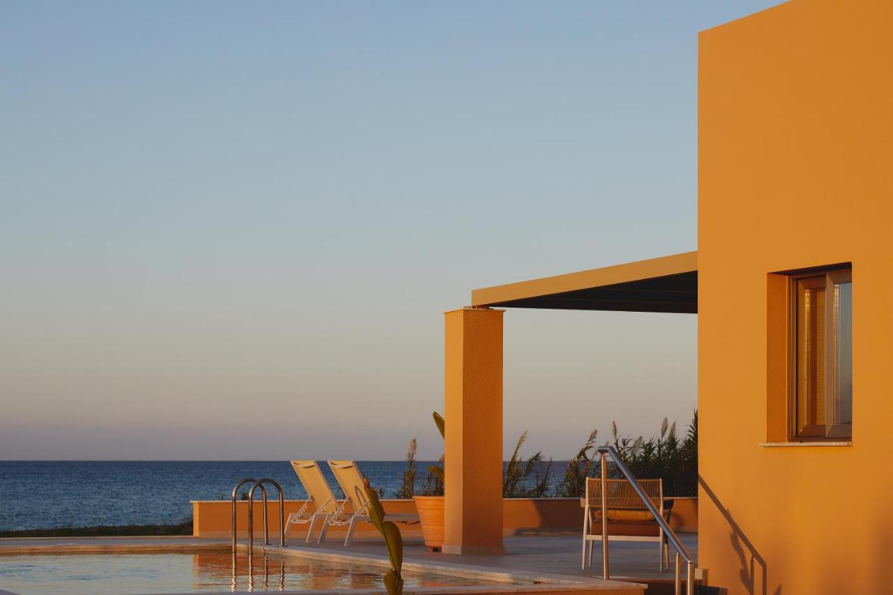 Villa - Beach Front