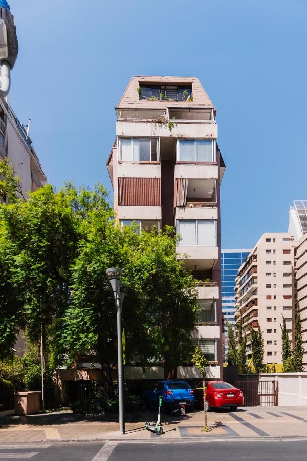Duplex con AC Metro El Golf - B&B Santiago