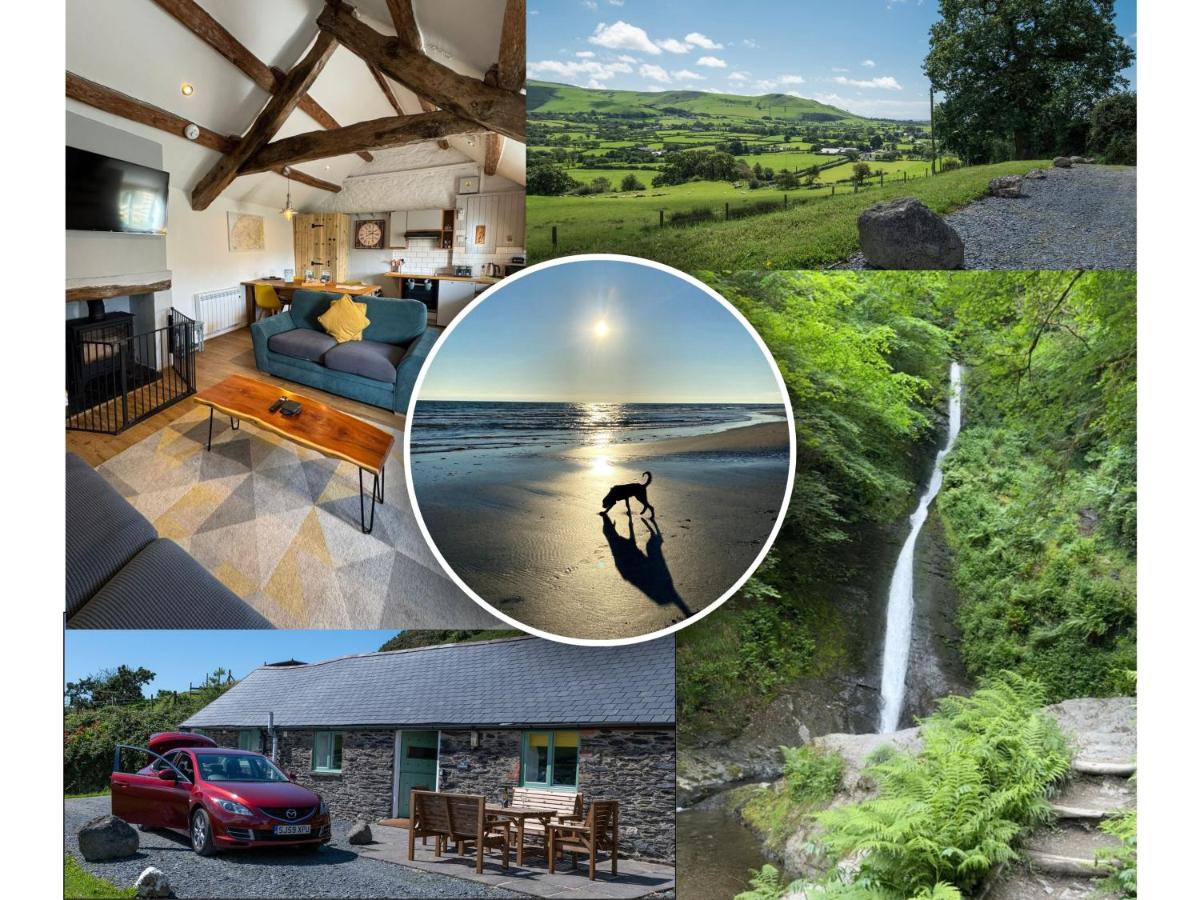 Dog Friendly Cowshed, Geufron Farm near Tywyn - B&B