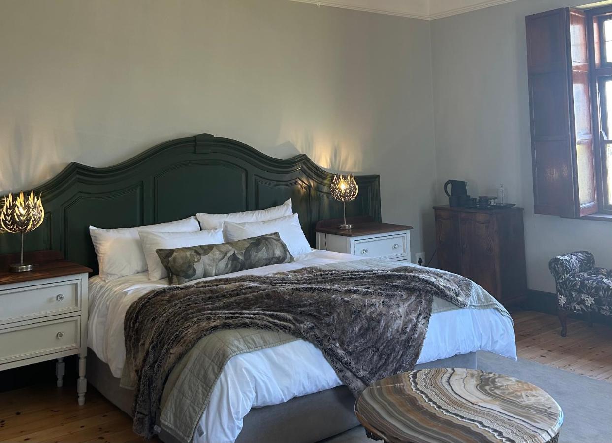 King Room with Mountain View