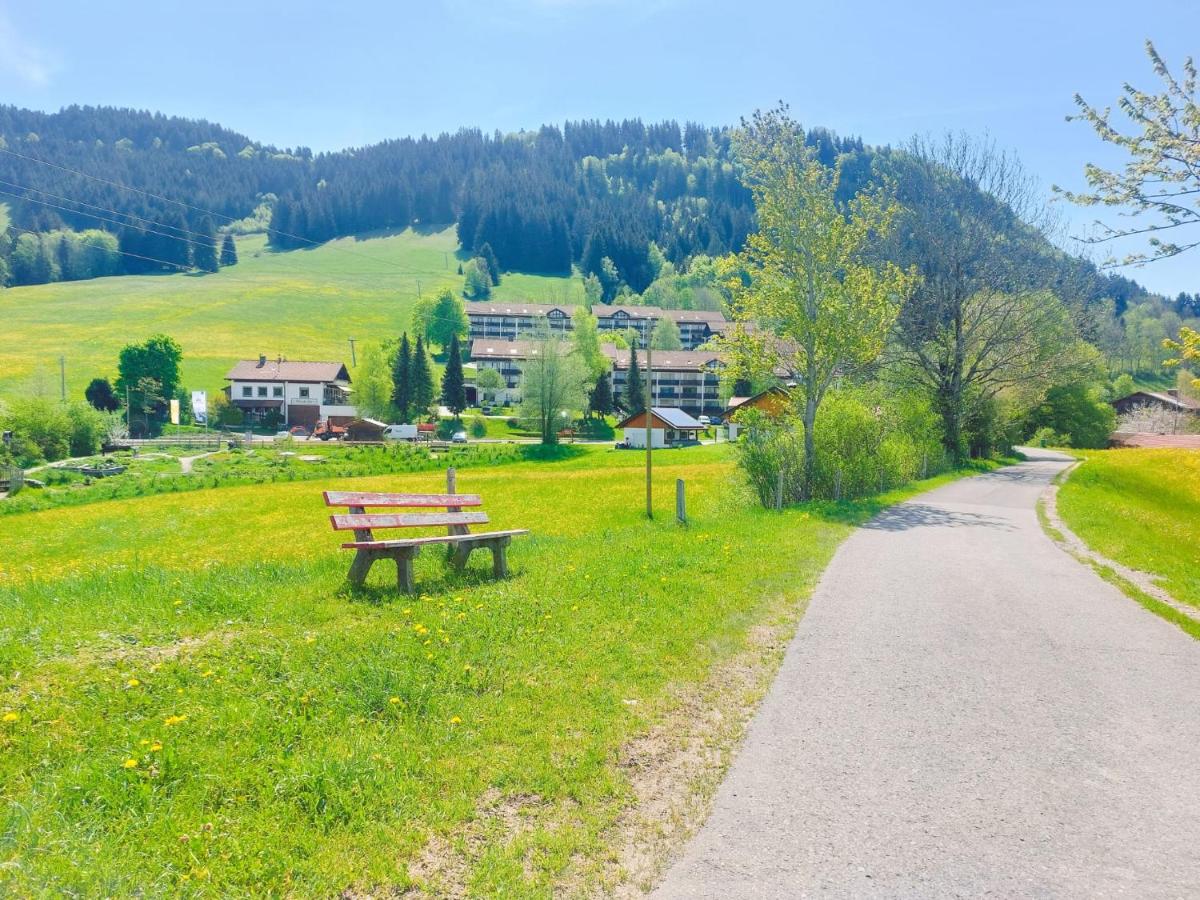 Alp-Juwel - mit Hallenbad und Sauna - direkt an der Skipiste - Ferienwohnung Missen-Wilhams