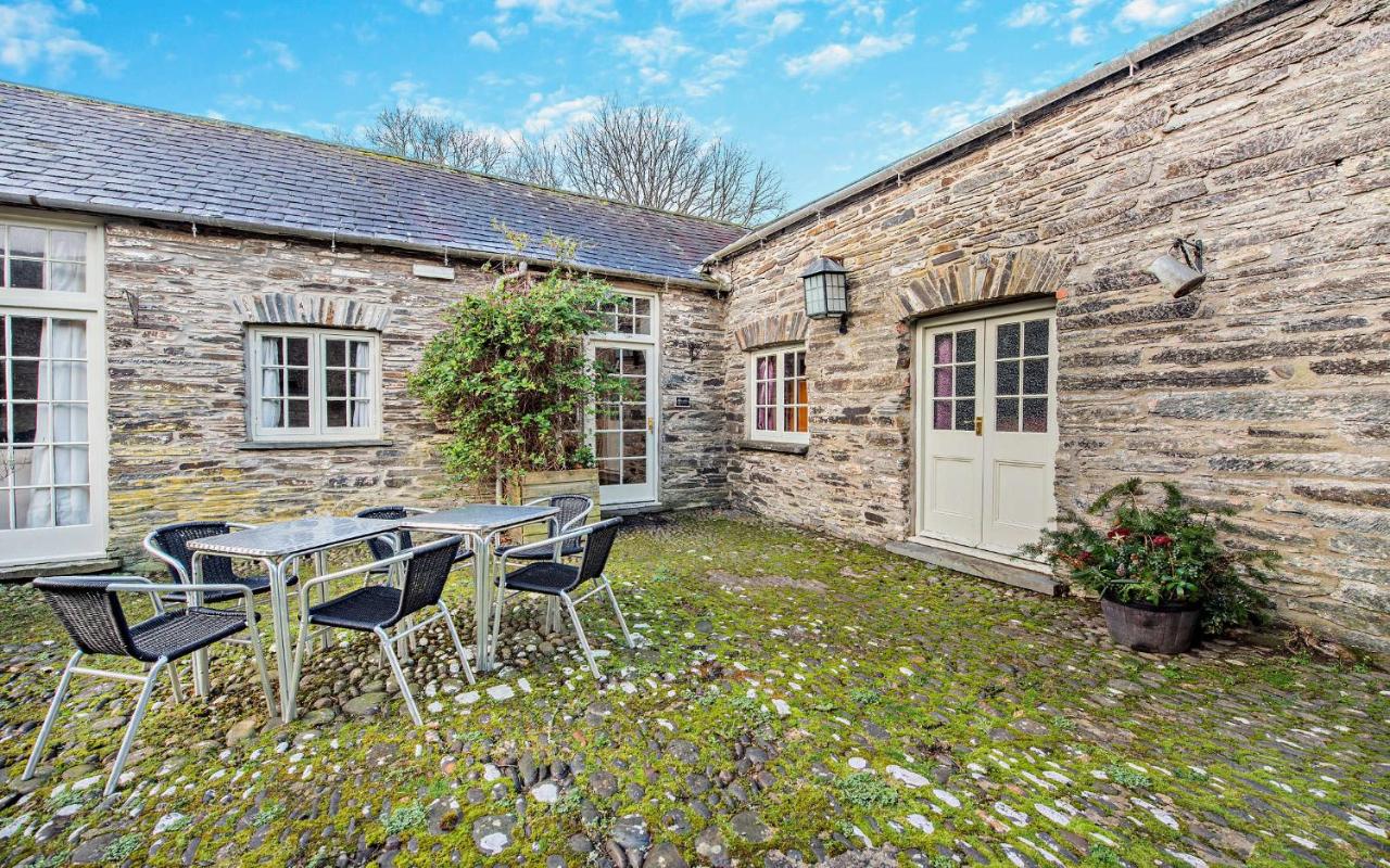 The Stables Cardigan - B&B