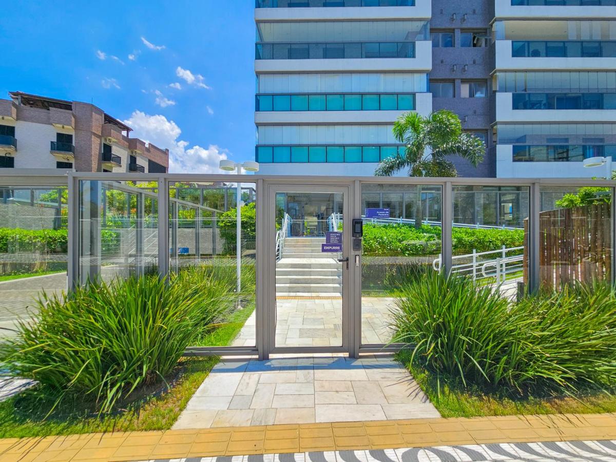 Apartamento com varanda a 200m da Praia da Enseada - B&B