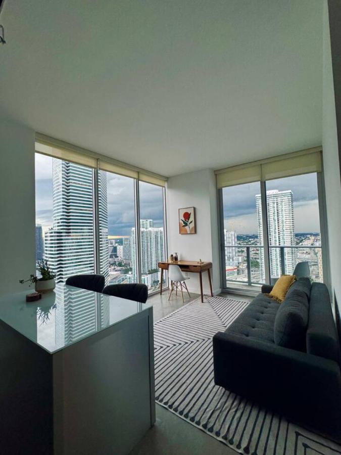 Elevated Elegance Luxe View Pool Free Parking - Ferienwohnung Miami