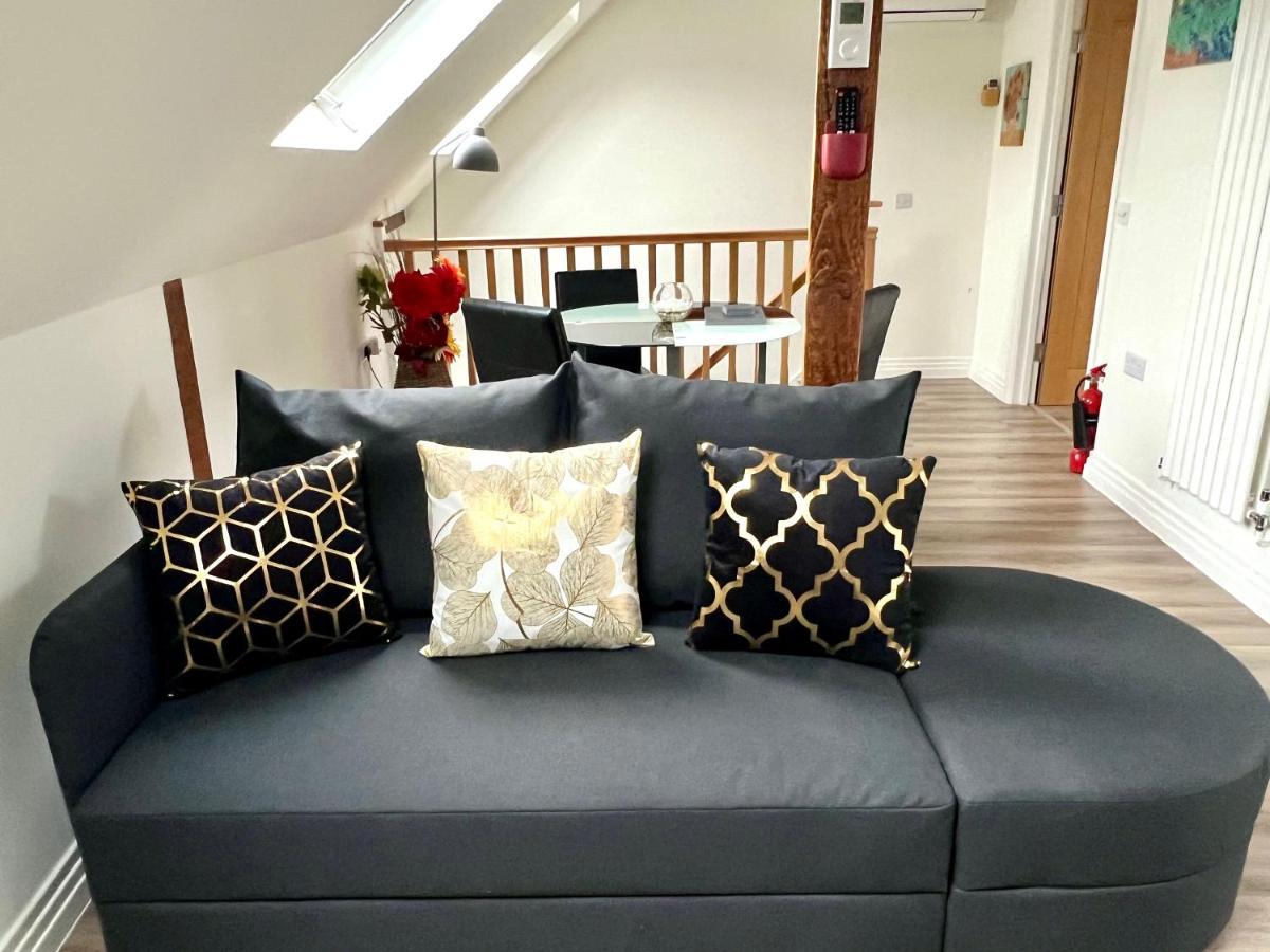 Glastonbury Secret Retreat- Split-Level 1 bedroom, 2 Single Bed, Air Condition - Ferienwohnung Glastonbury