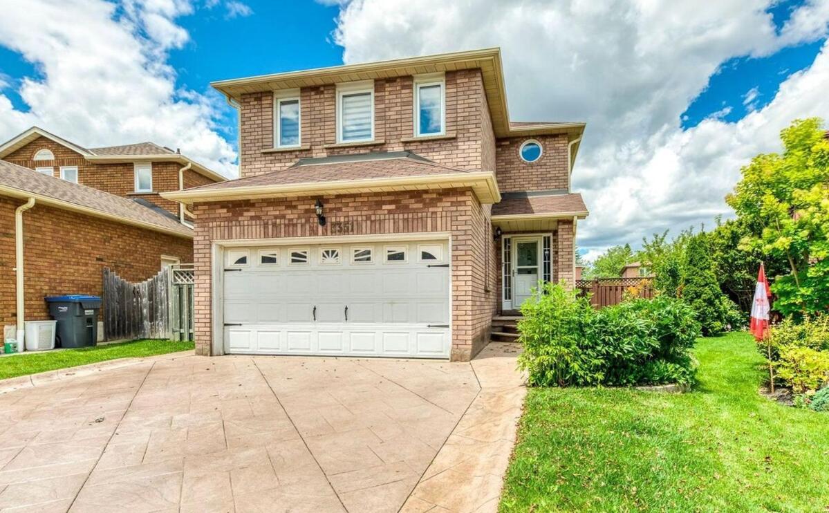 Luxury Modern Retreat with Sauna & Modern Amenities - B&B Mississauga