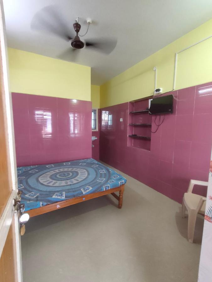 Chambre Double ou Lits Jumeaux avec Salle de Bains Privative