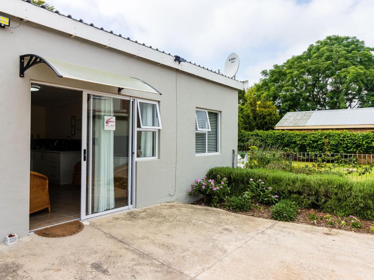 Ria's Rest Self Catering Flatlet - B&B Sedgefield