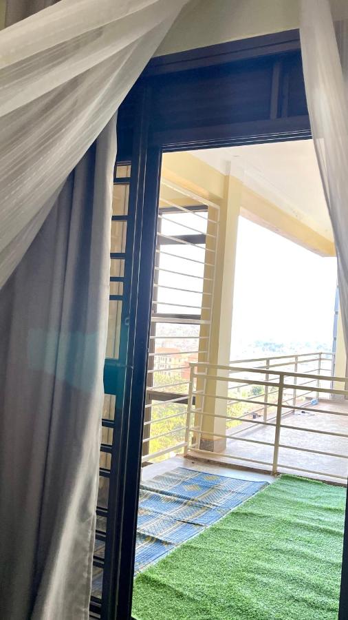 Rebecca Apartments Kampala - Bed and Breakfast