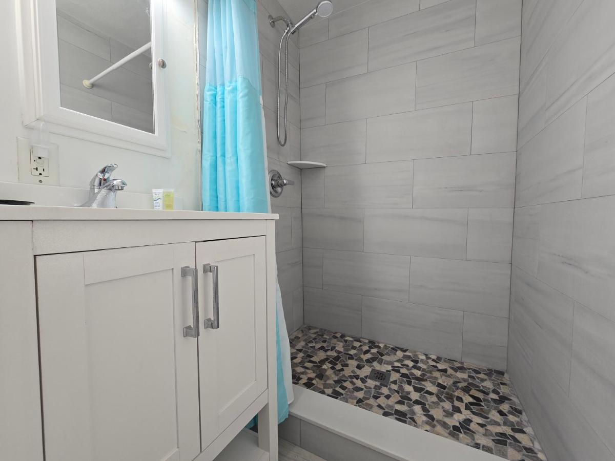 Studio met Queensize Bed