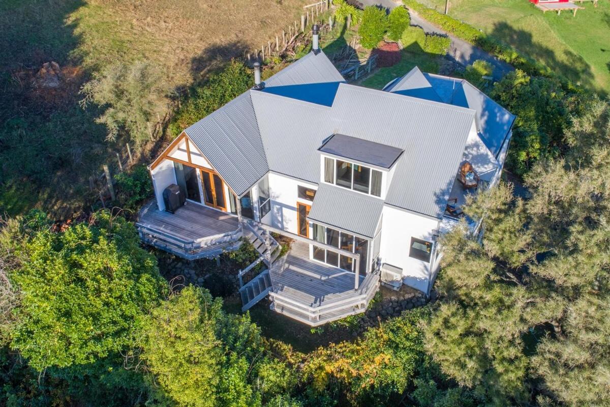 Relax with the Bellbirds in Akaroa - B&B Akaroa