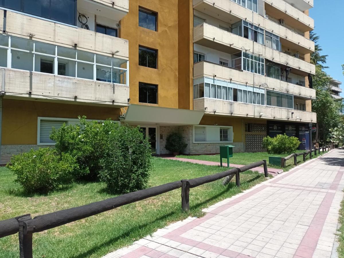 Frente al Parque San Martín - Chambres d’hôtes Mendoza