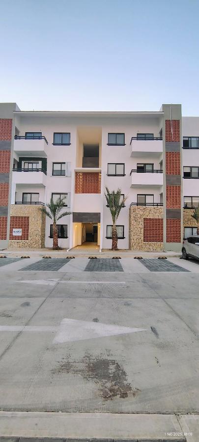 Condo located 8 min from DT & 15 min from Airport - B&B