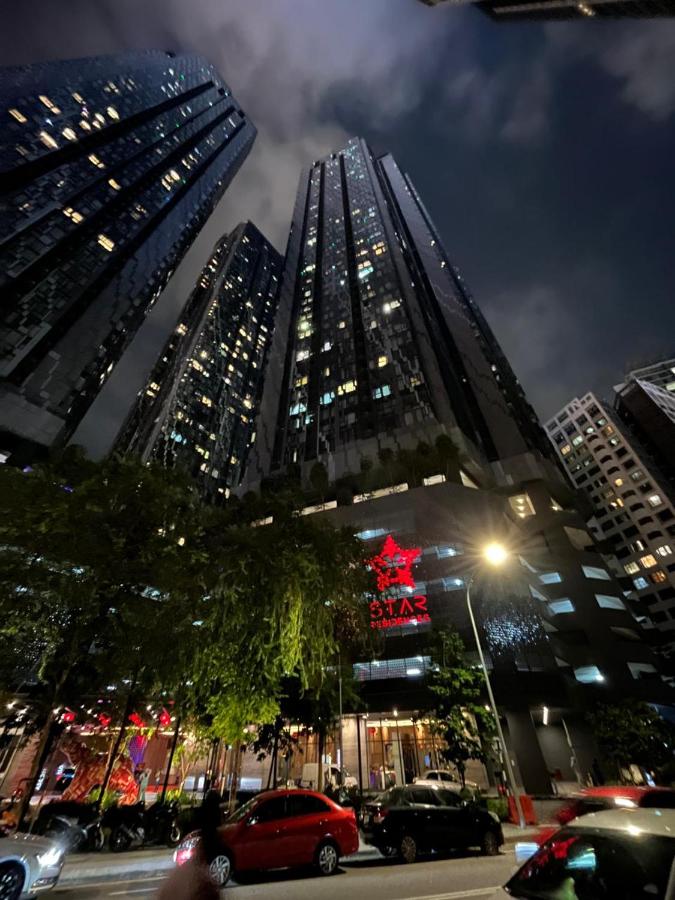 Star Holiday Sky Pool KLCC - B&B