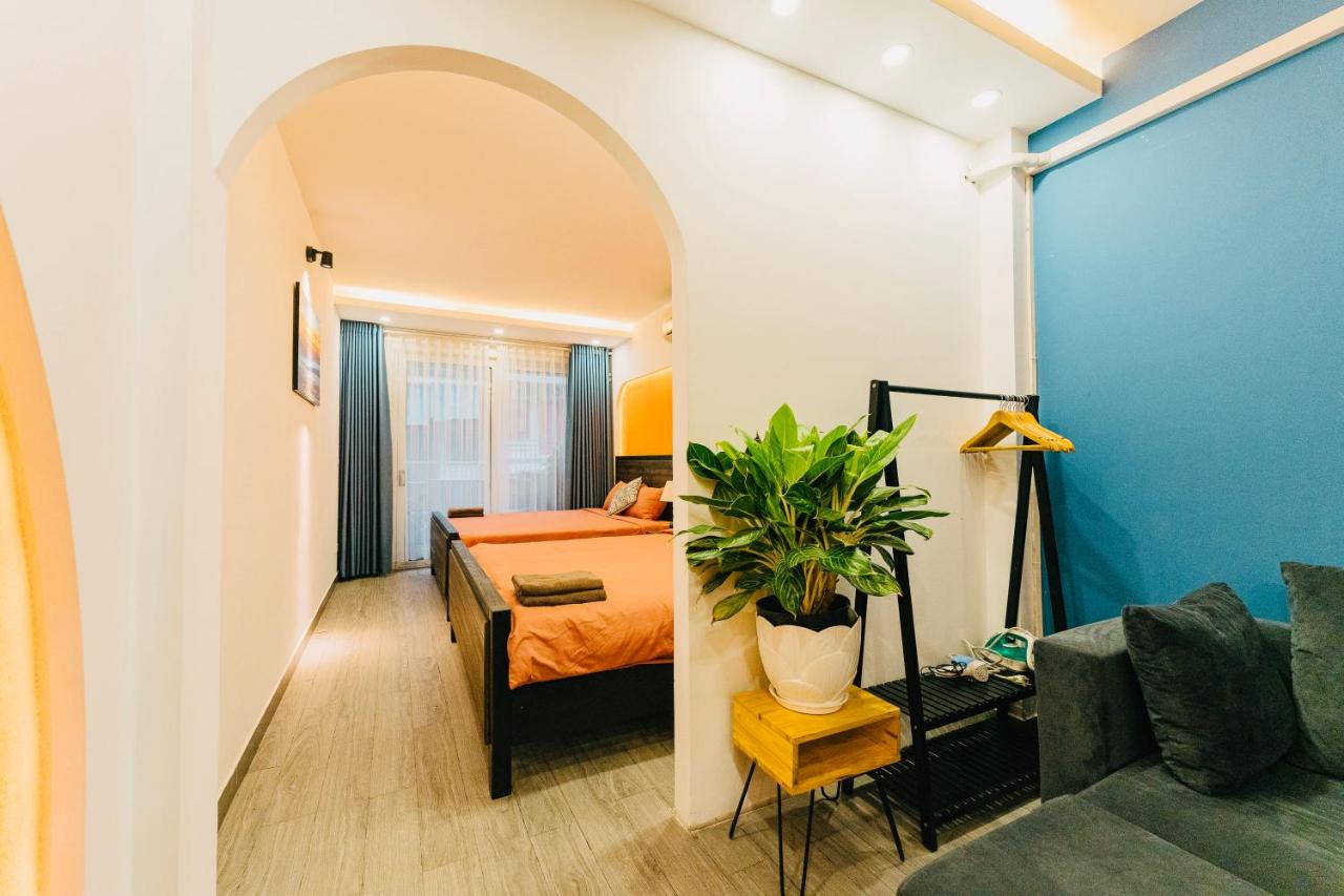 Mordern Apt Big Balcony Central Old Quater - B&B Hanoi